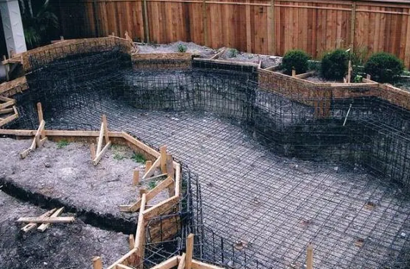 swimming pool builder